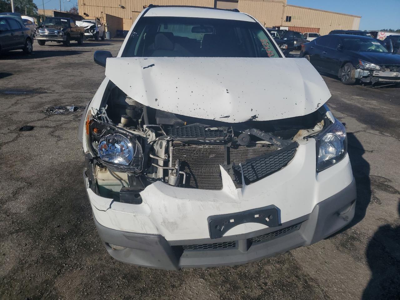 2004 Pontiac Vibe - Image 5