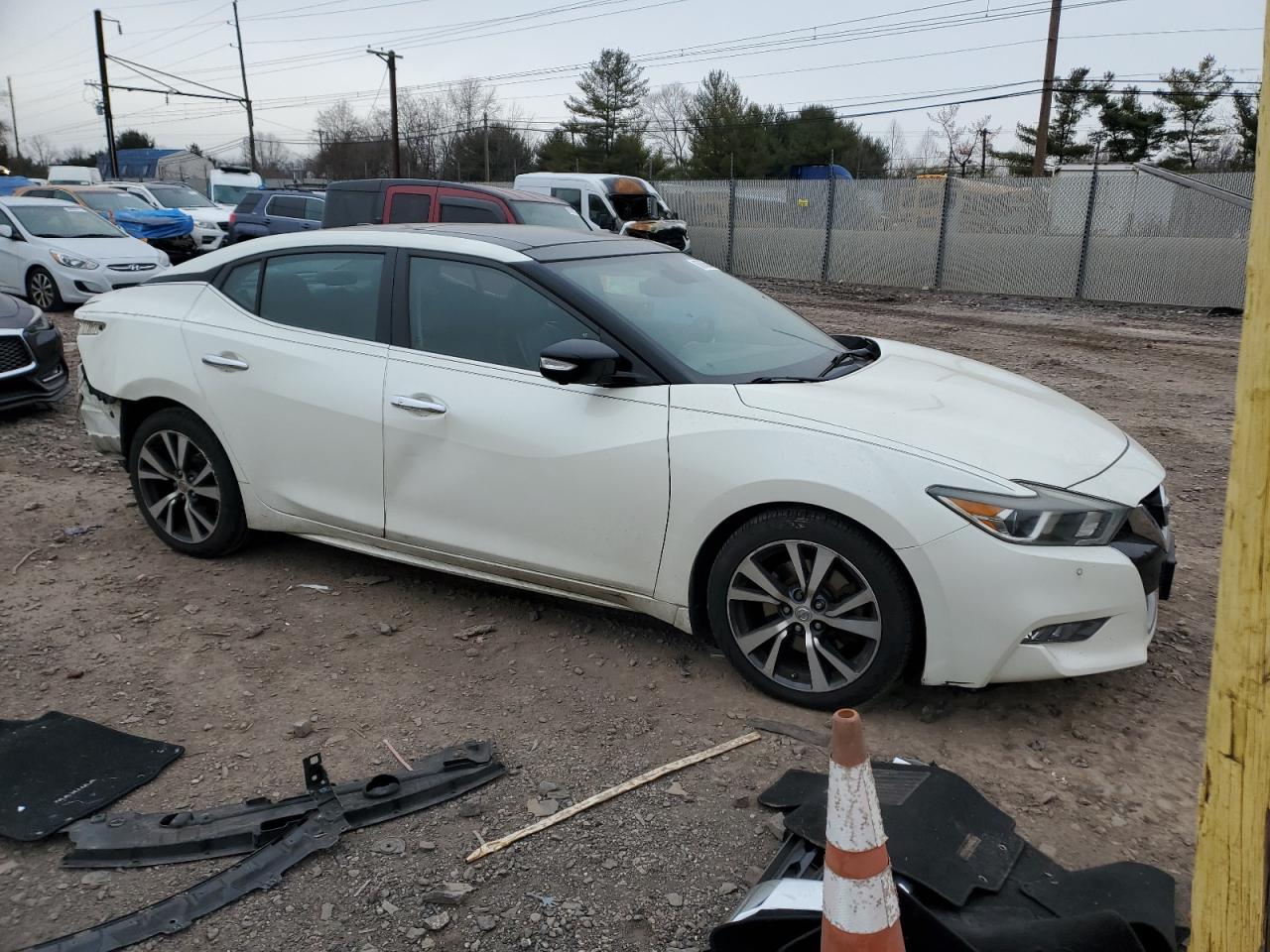 2017 Nissan Maxima - Image 4