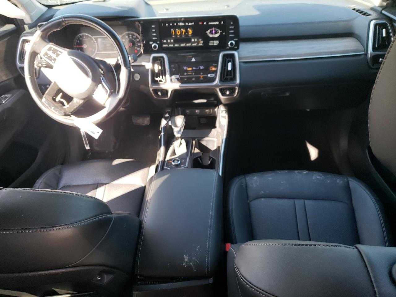 2022 Kia Sorento - Image 8