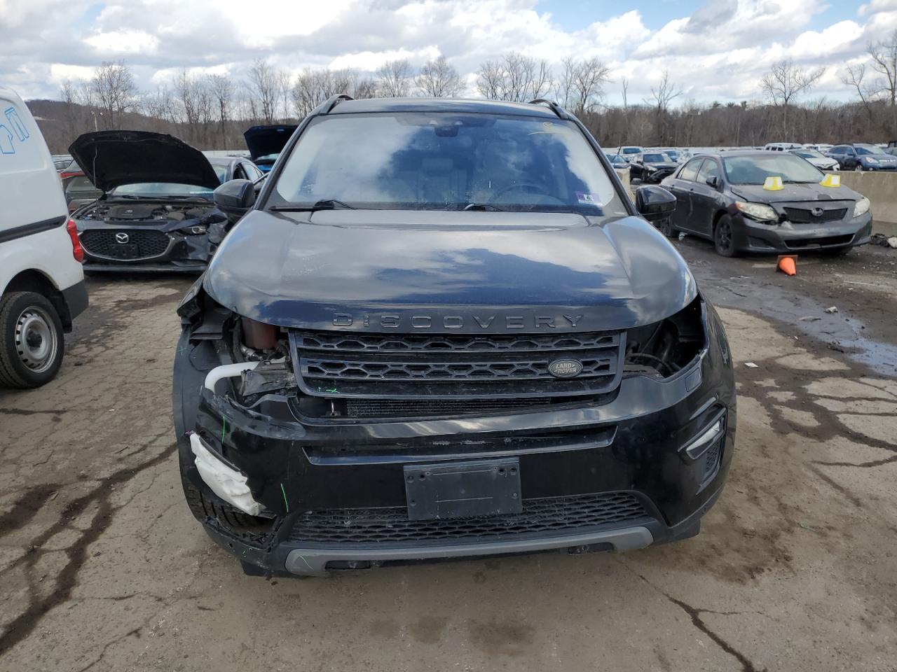 2017 Land Rover Discovery - Image 5
