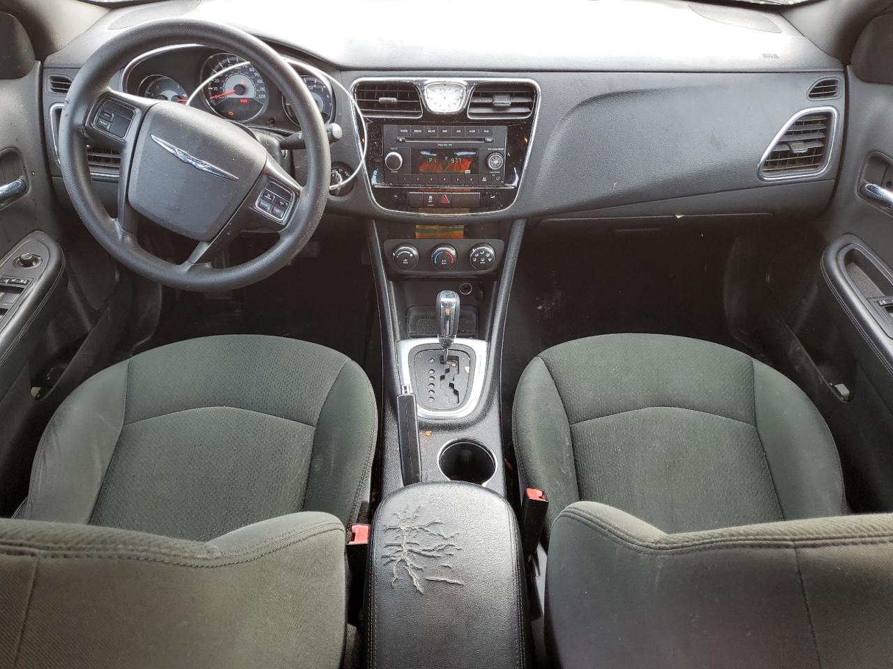 2011 Chrysler 200 - Image 8