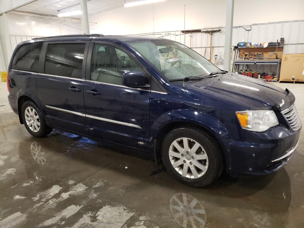 2013 Chrysler Town & Country - Image 4