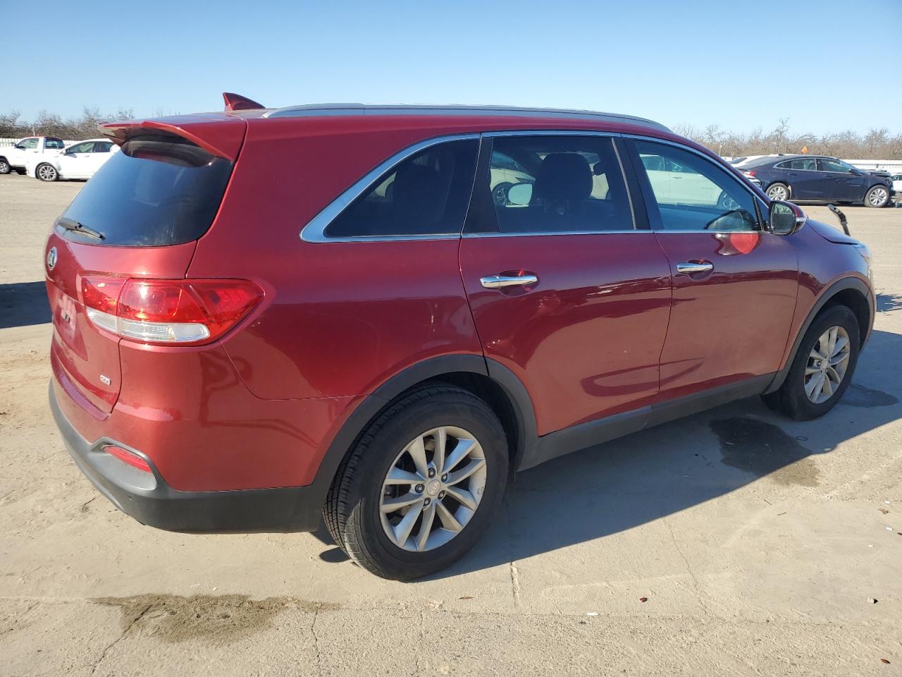 VIN 5XYPG4A34GG143726 2016 KIA SORENTO no.3