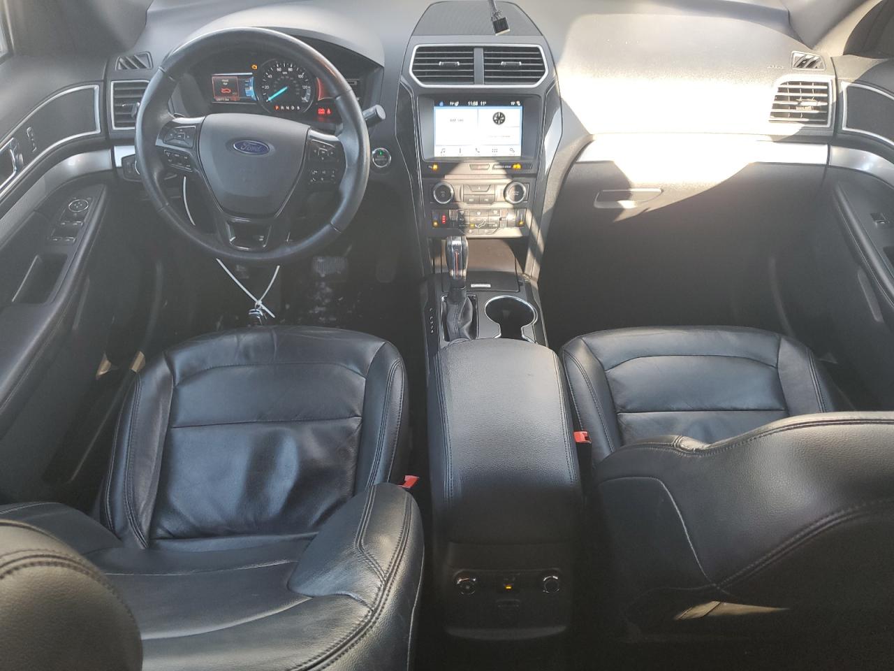 2017 Ford Explorer - Image 8