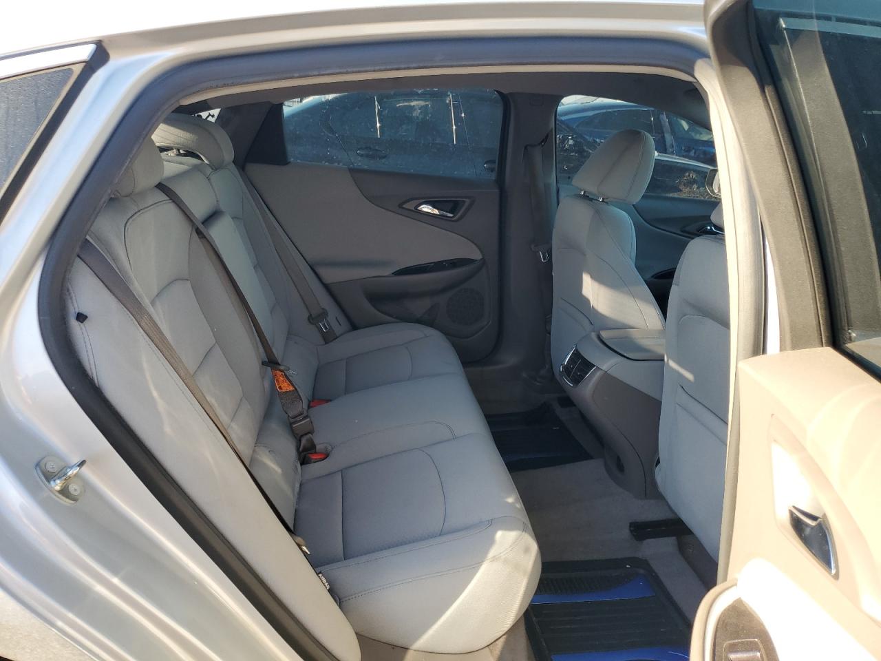 2016 Chevrolet Malibu - Image 10