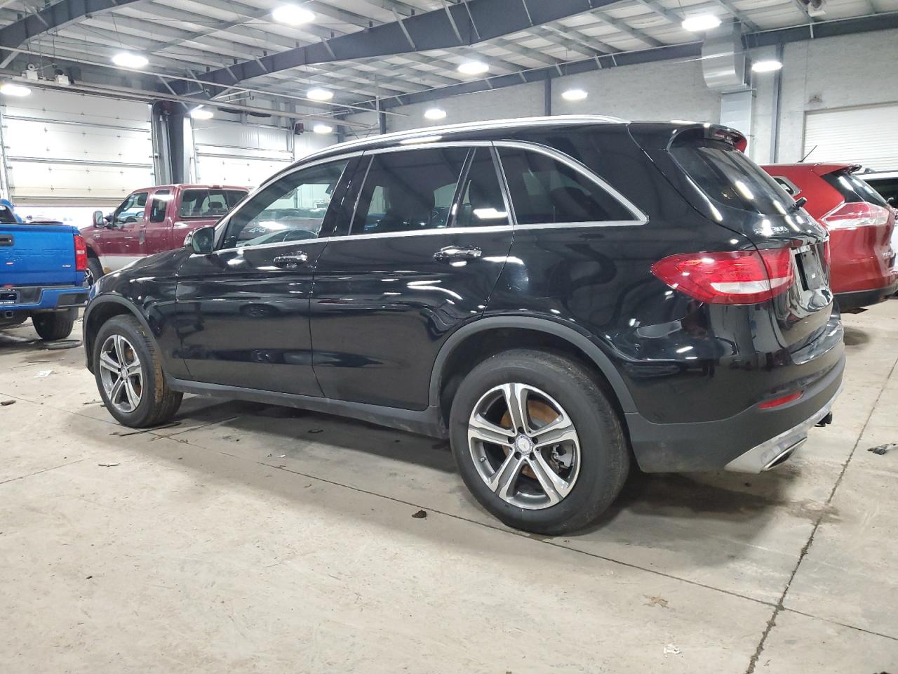 2017 Mercedes-Benz GLC - Image 2