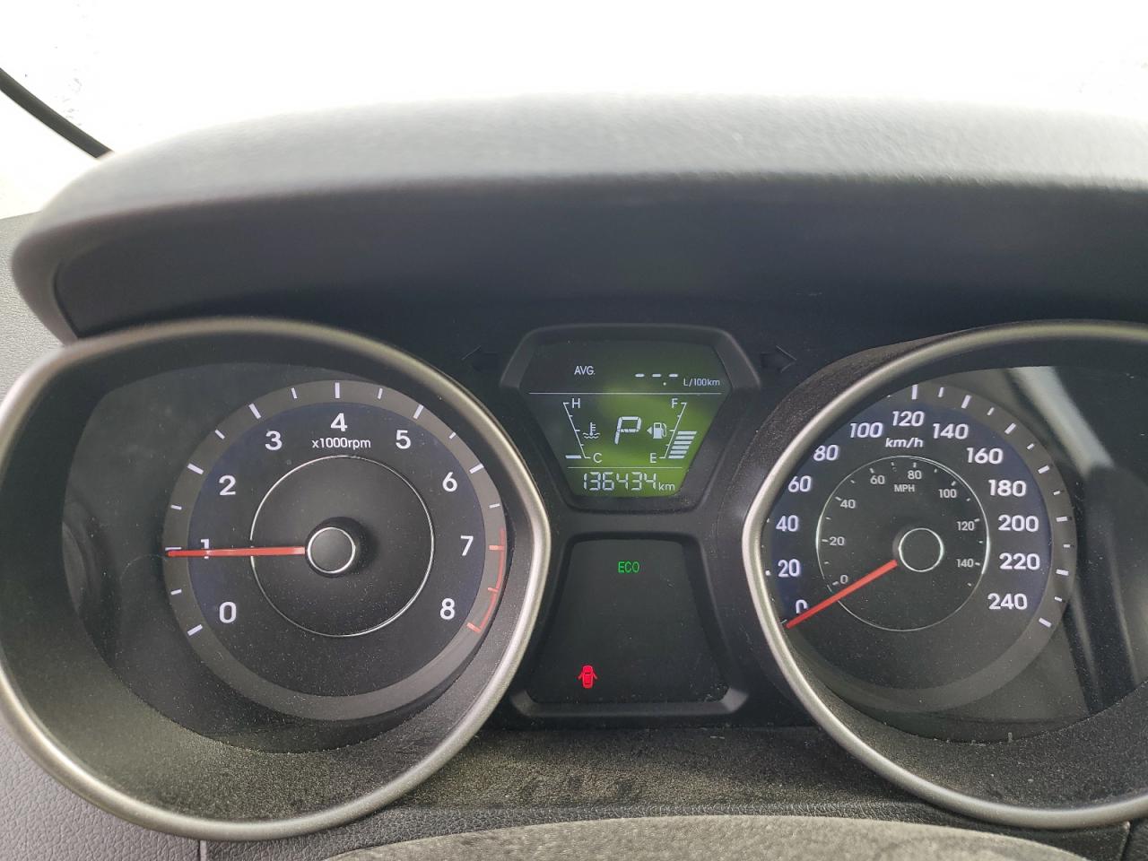 2016 Hyundai Elantra - Image 9