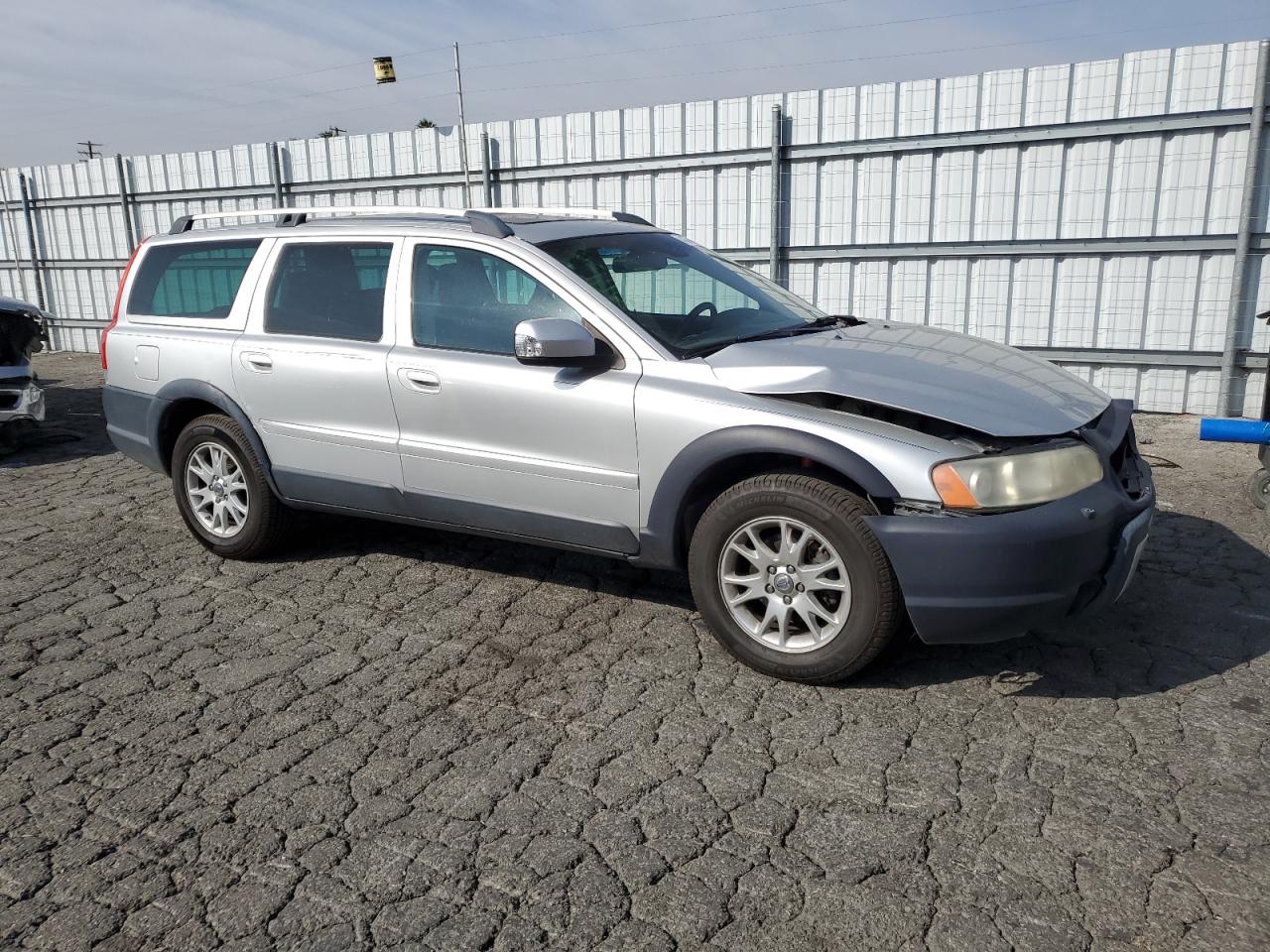 2007 Volvo XC70 - Image 4