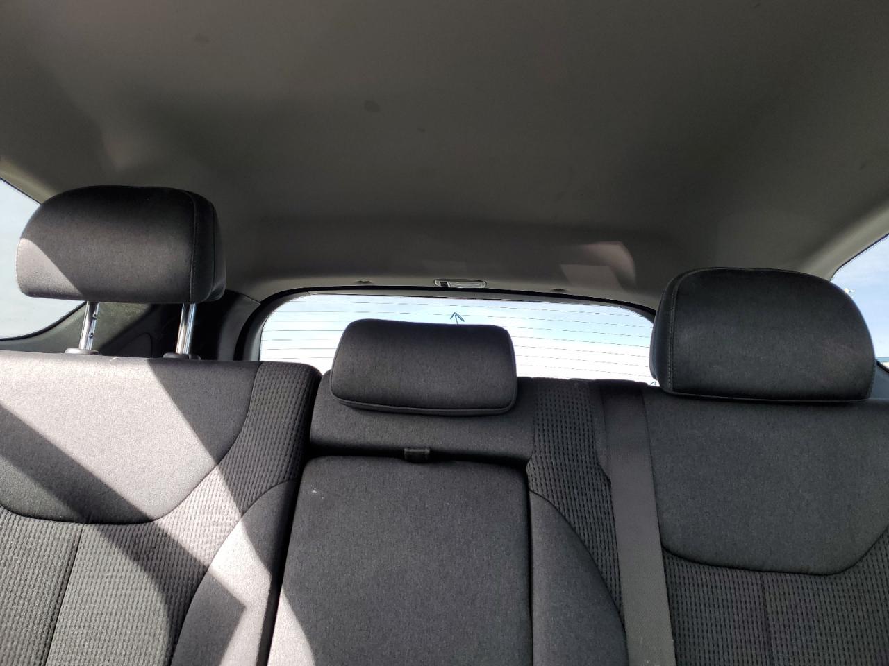 2019 Hyundai Santa Fe - Image 10