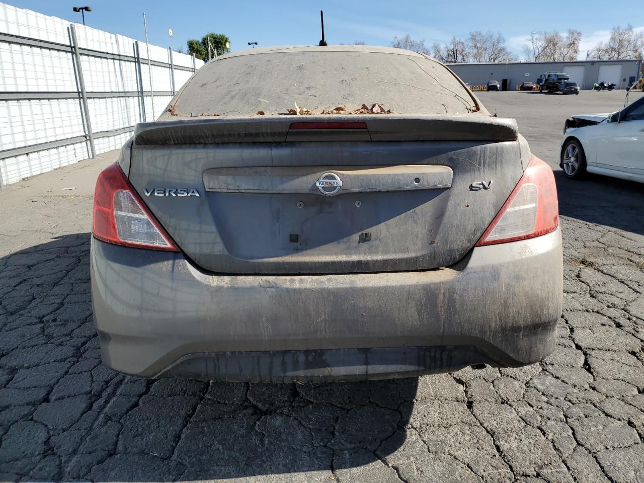 2018 Nissan Versa - Image 6