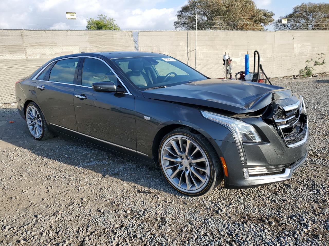 2017 Cadillac CT6 - Image 4