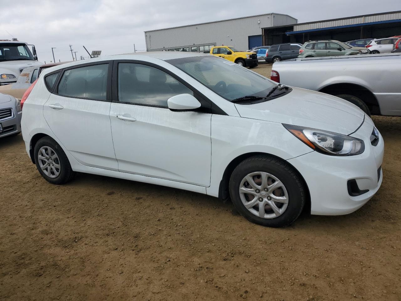 VIN KMHCT5AE4DU106005 2013 HYUNDAI ACCENT no.4