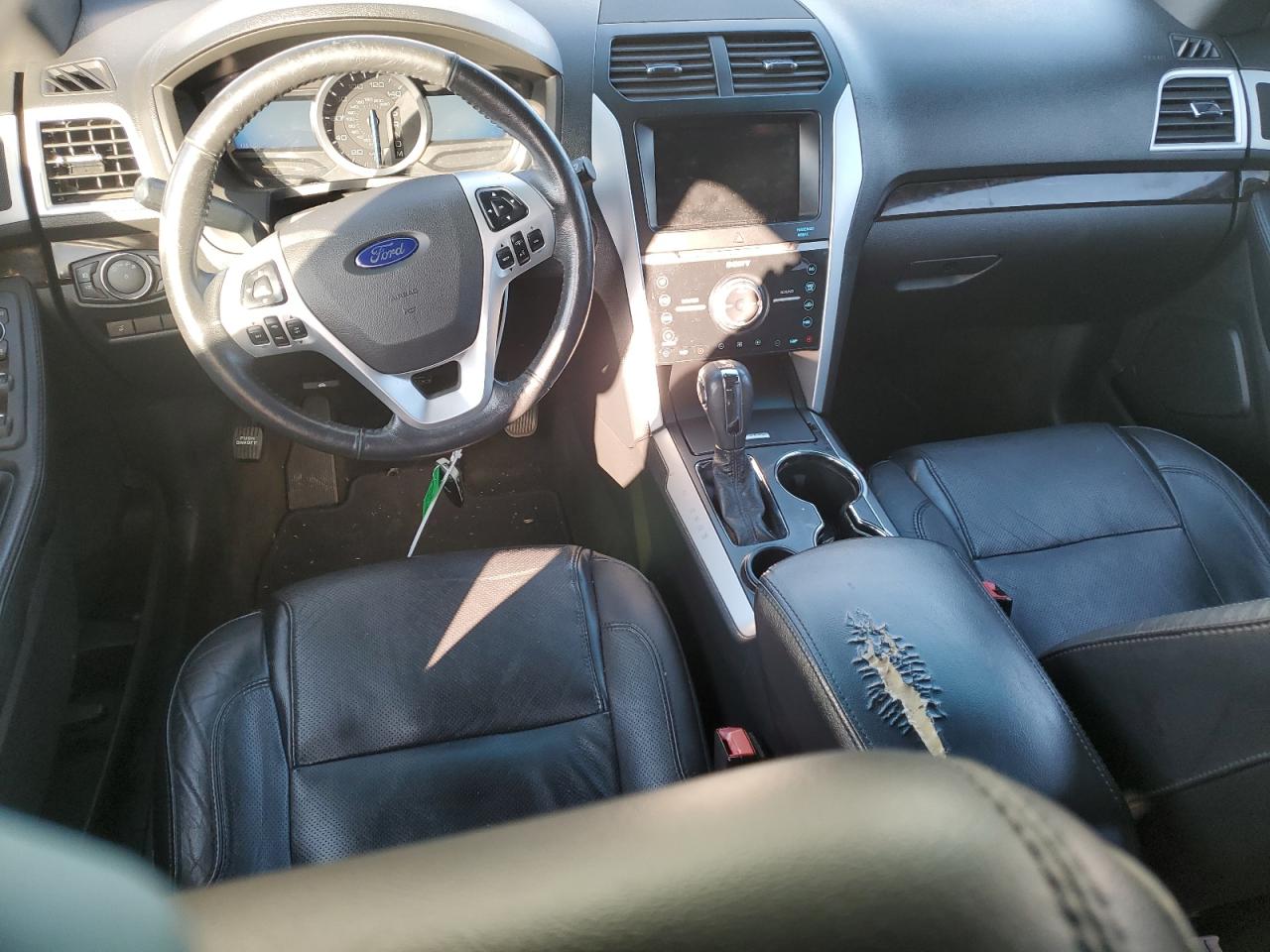 2015 Ford Explorer - Image 8