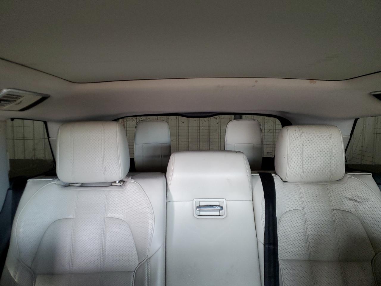 2014 Land Rover Range Rover - Image 10