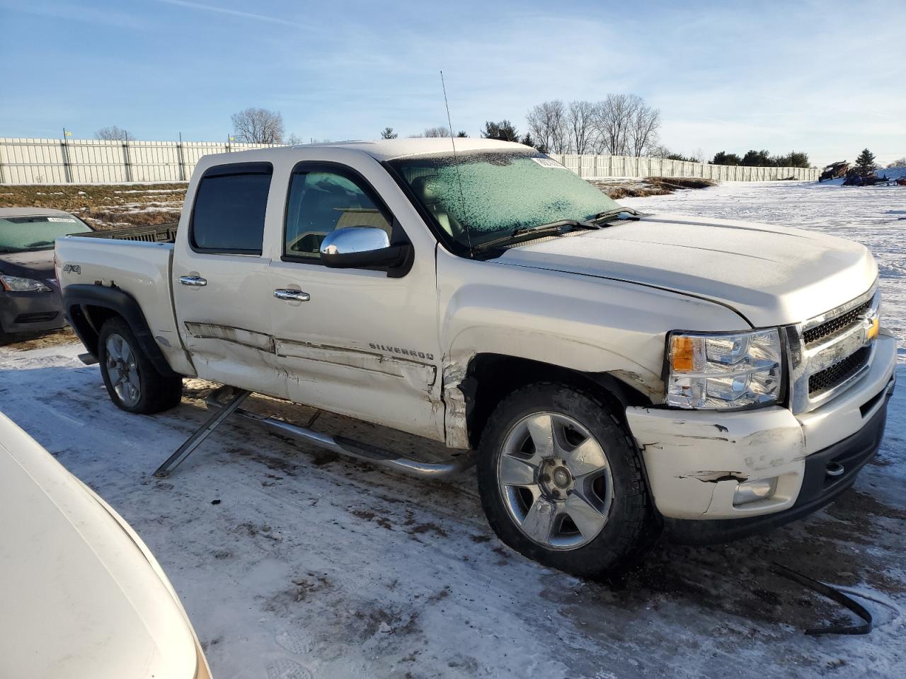 2011 Chevrolet Silverado - Image 4