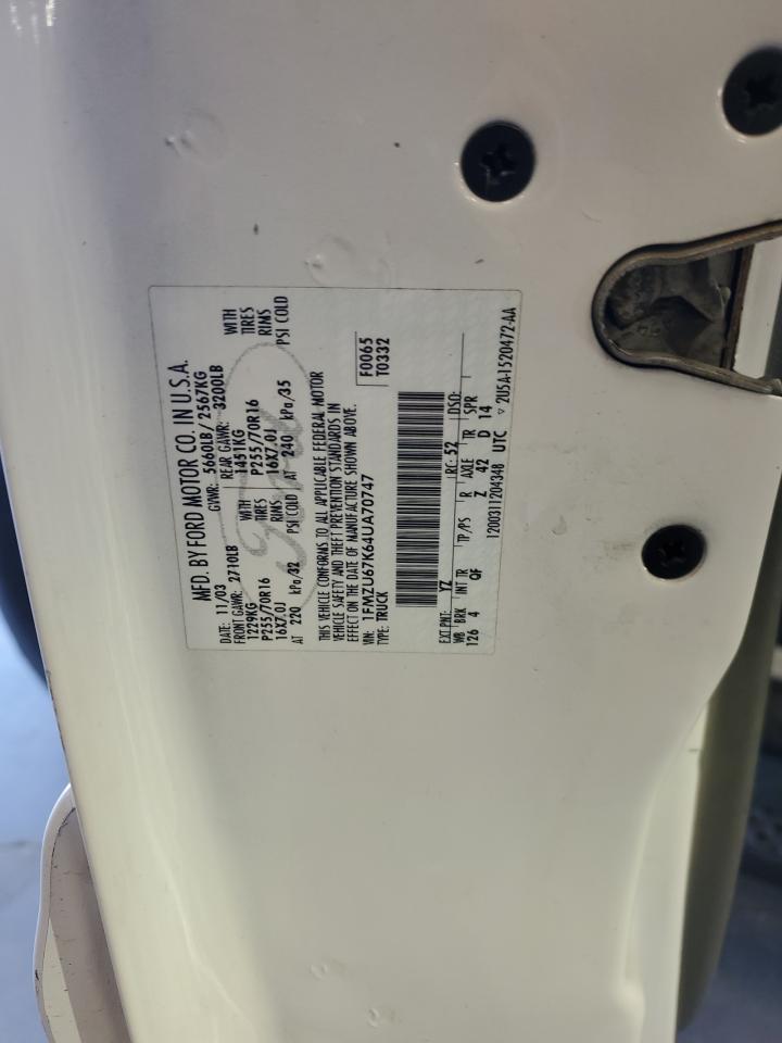 2004 Ford Explorer - Image 14