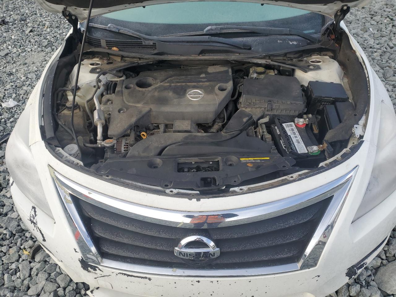 2015 Nissan Altima - Image 13
