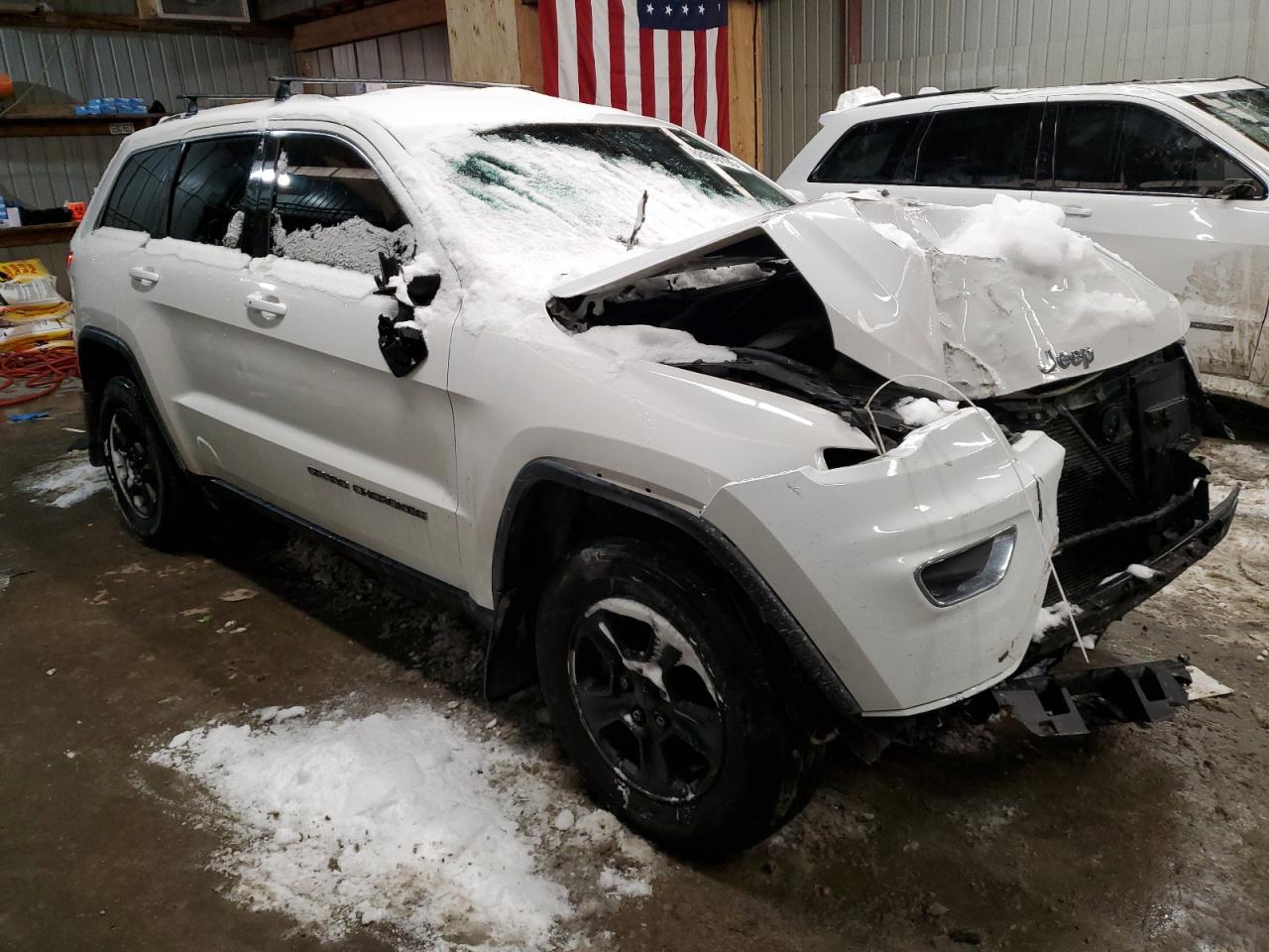 2017 Jeep Grand Cherokee - Image 4