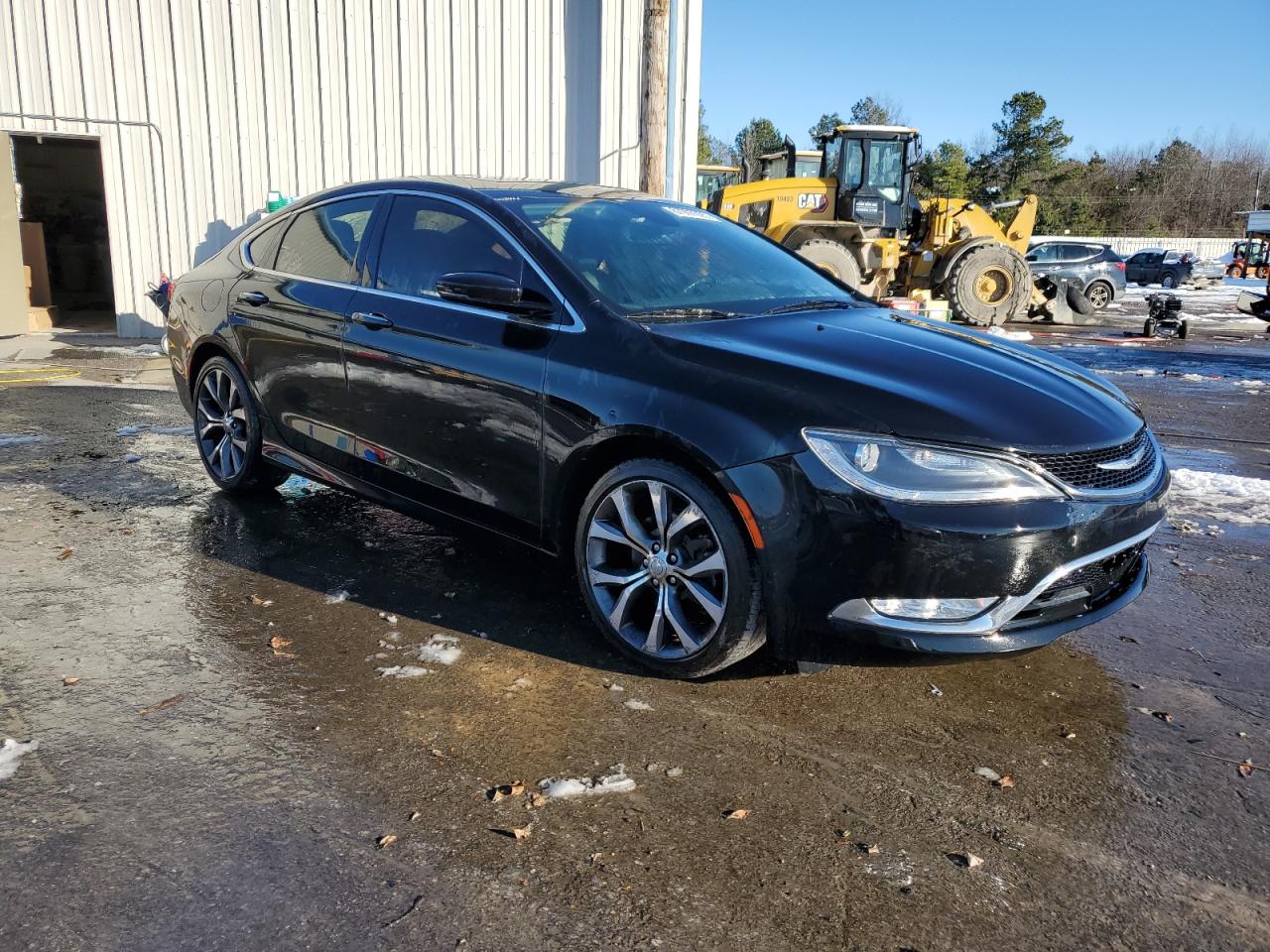 VIN 1C3CCCEG0FN620410 2015 CHRYSLER 200 no.4