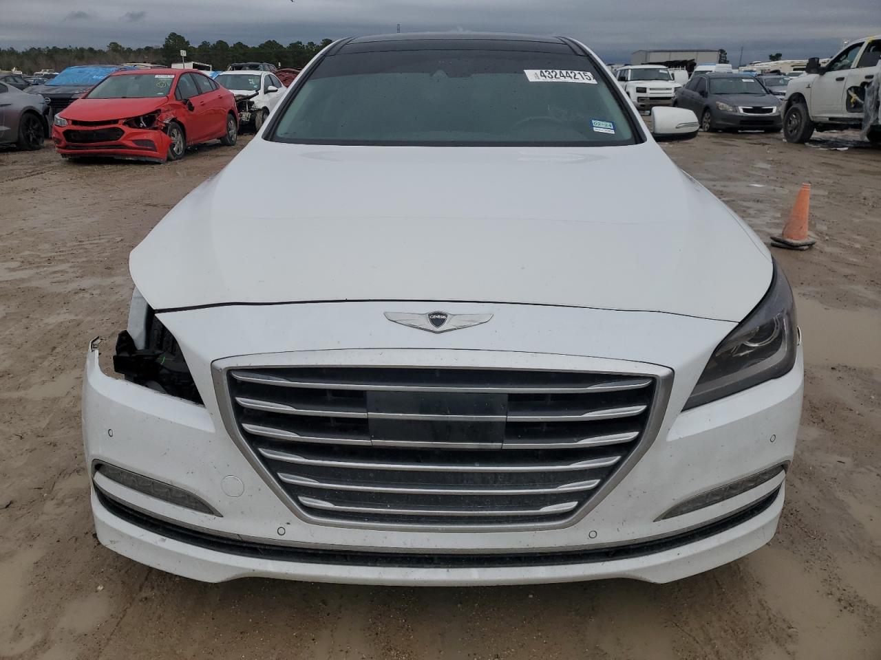 2015 Hyundai Genesis - Image 5