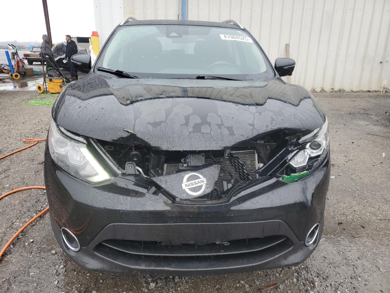 2018 Nissan Rogue - Image 5