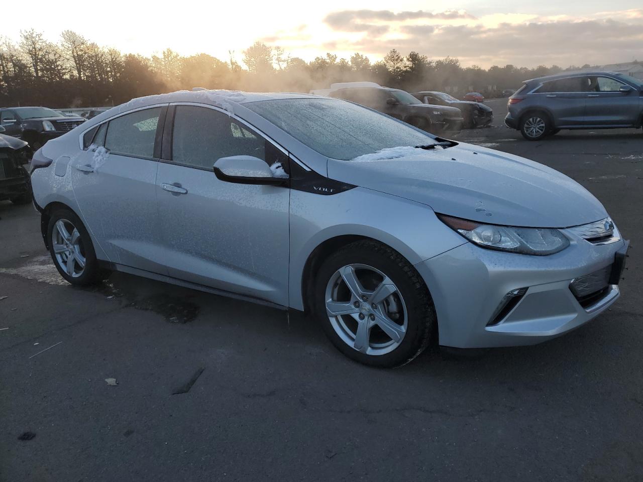 2018 Chevrolet Volt - Image 4