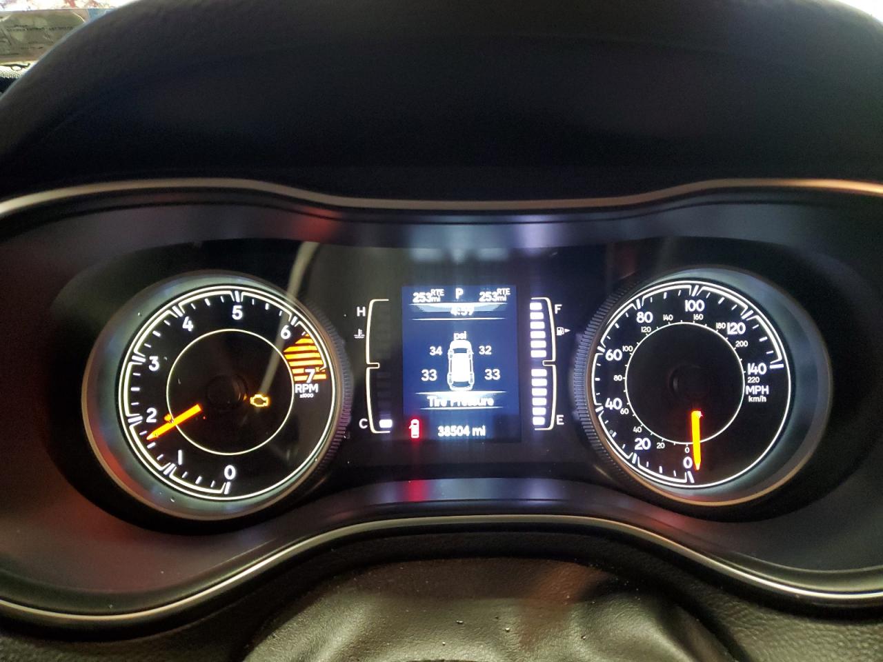2019 Jeep Grand Cherokee - Image 9
