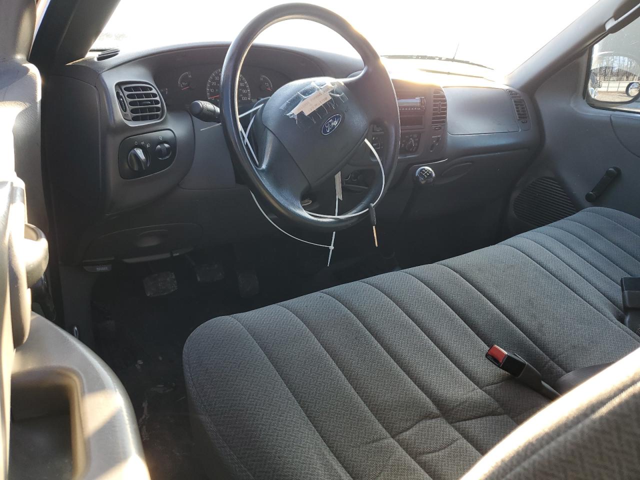 2002 Ford F-150 - Image 8
