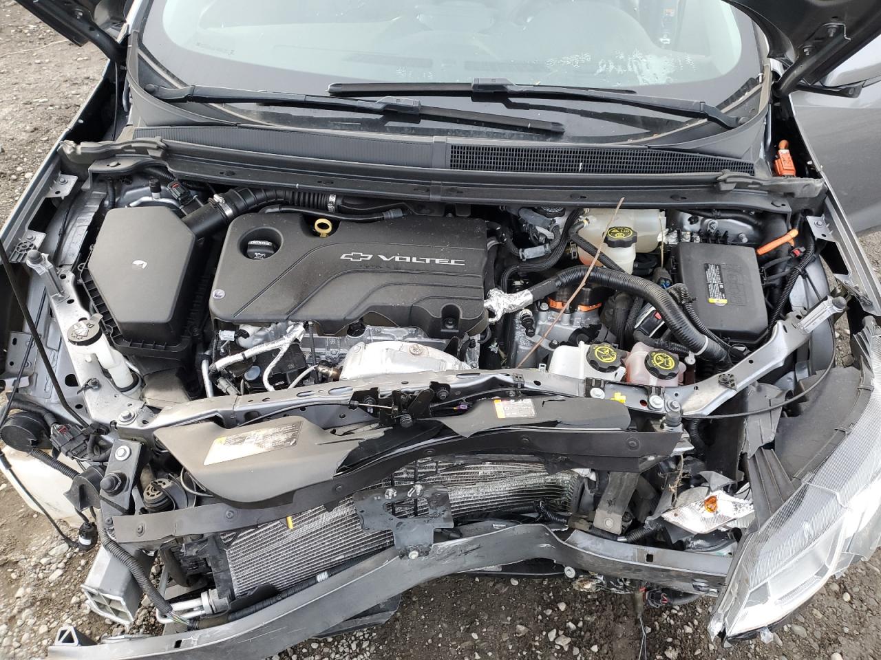2018 Chevrolet Volt - Image 11