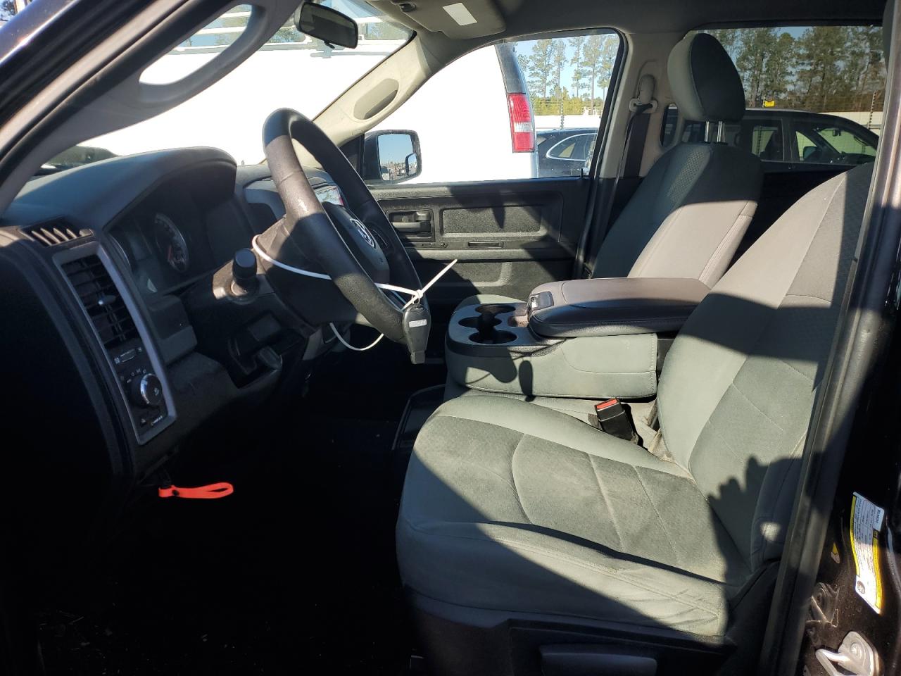 2016 RAM 1500 - Image 7