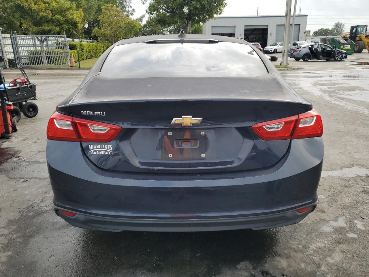 2017 Chevrolet Malibu - Image 6