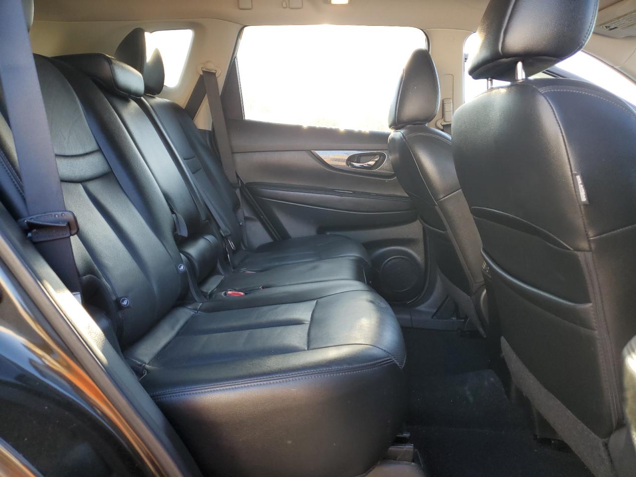 2015 Nissan Rogue - Image 11