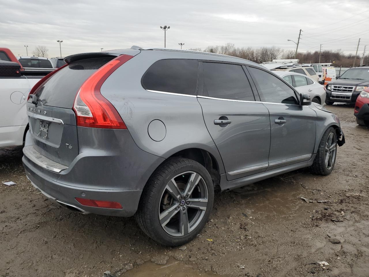 2017 Volvo XC60 - Image 3