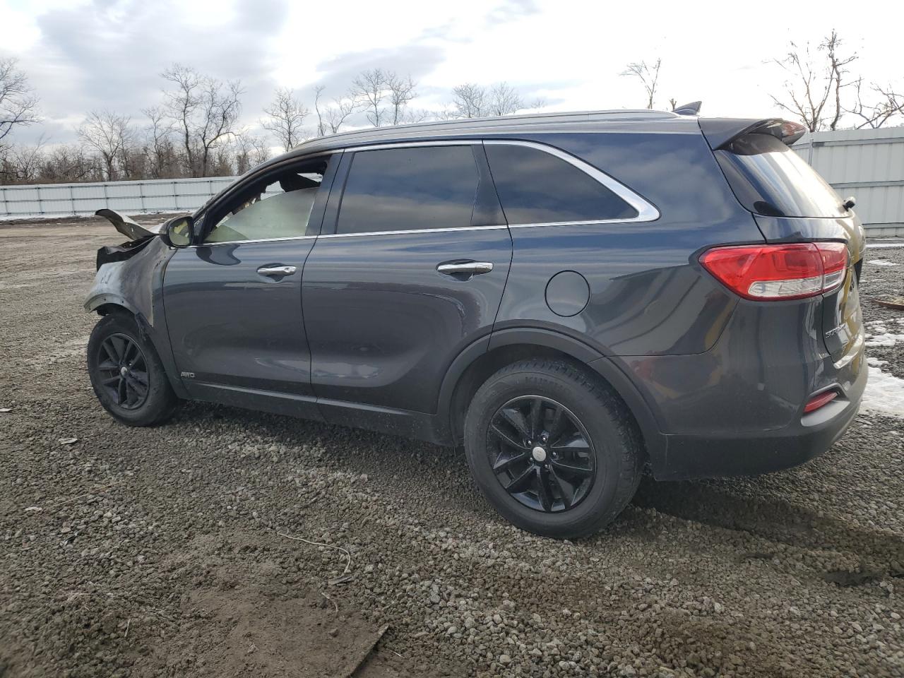 2016 Kia Sorento - Image 2