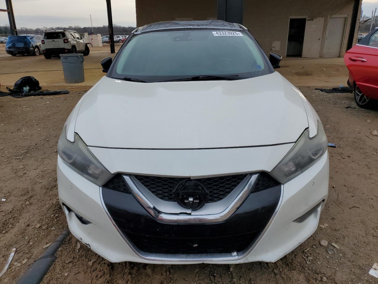 2016 Nissan Maxima - Image 5