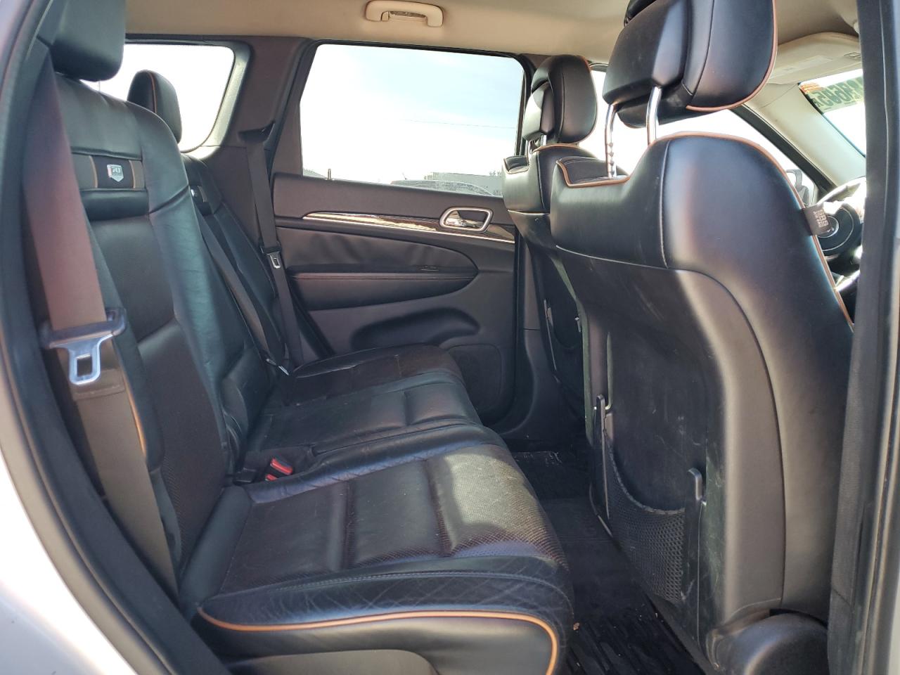2011 Jeep Grand Cherokee - Image 11