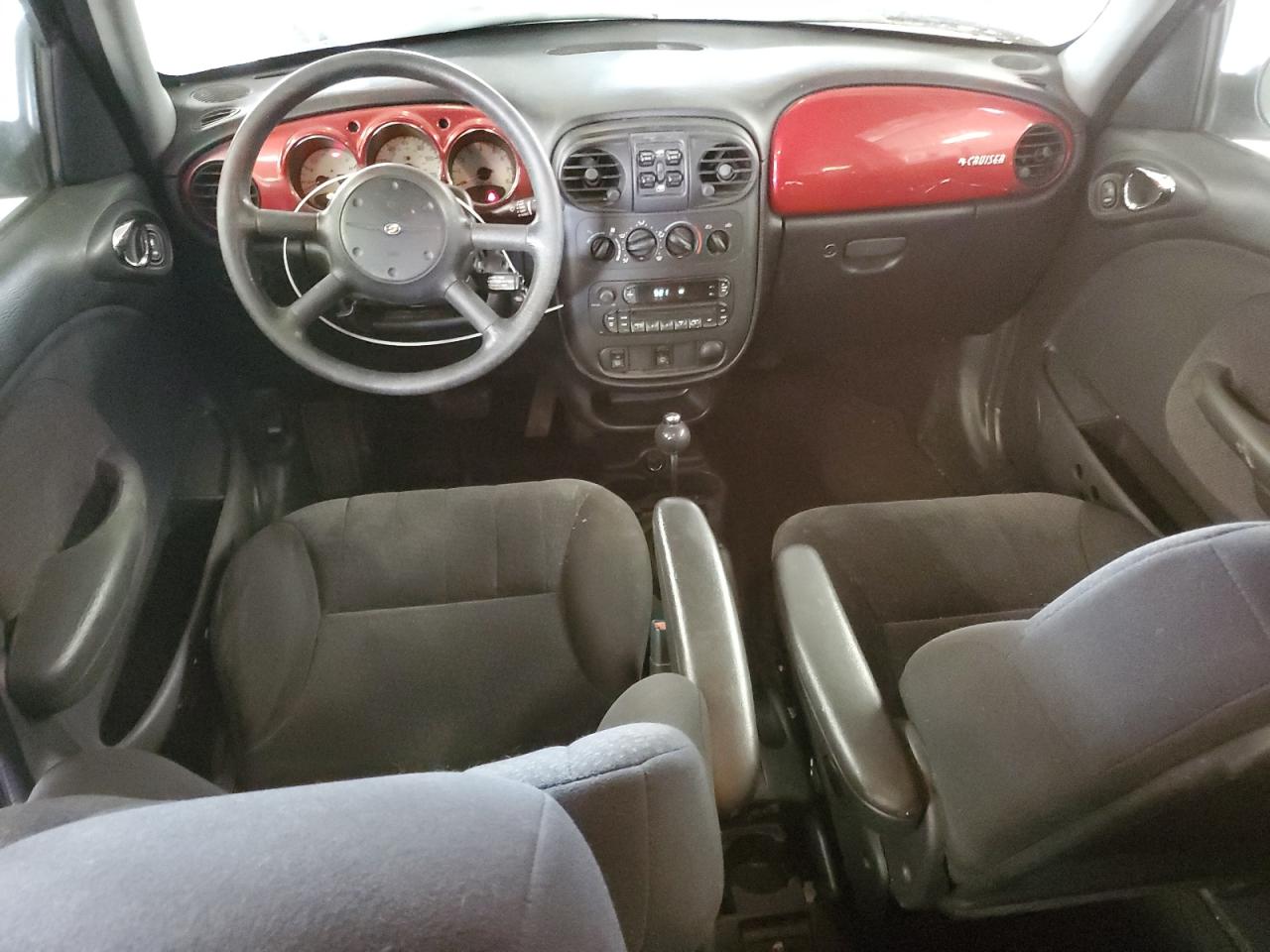 2005 Chrysler PT Cruiser - Image 8