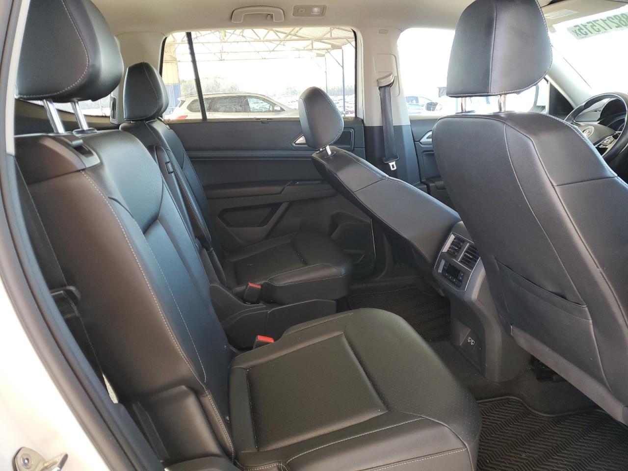 2018 Volkswagen Atlas - Image 11