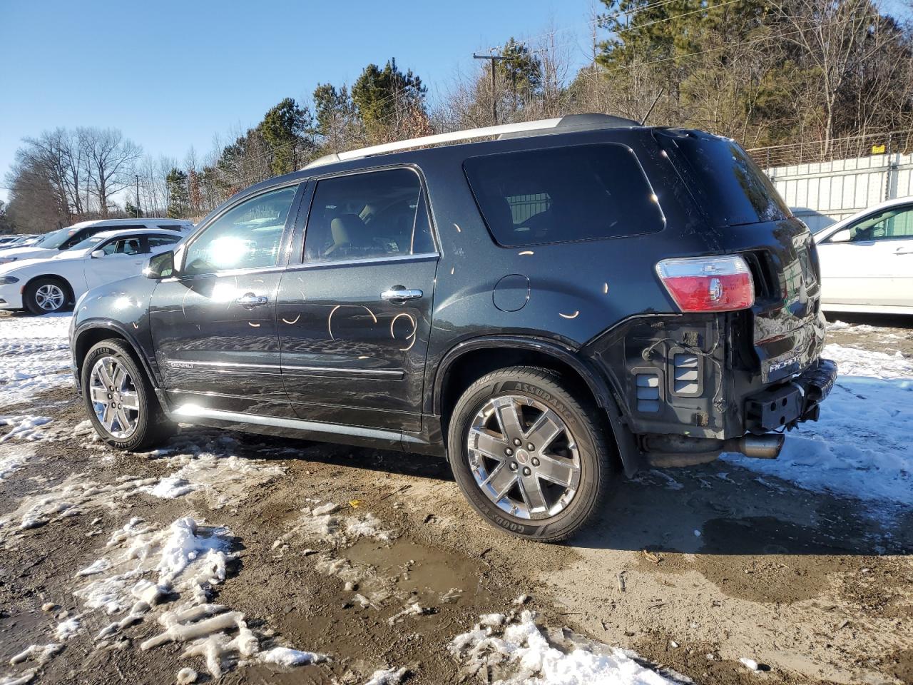 2011 GMC Acadia - Image 2