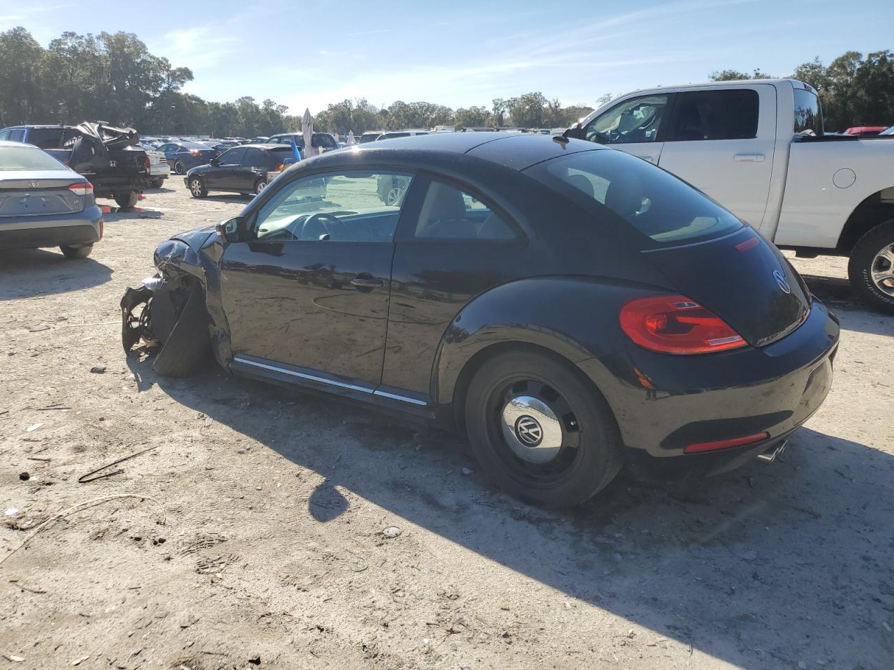 2013 Volkswagen Beetle - Image 2
