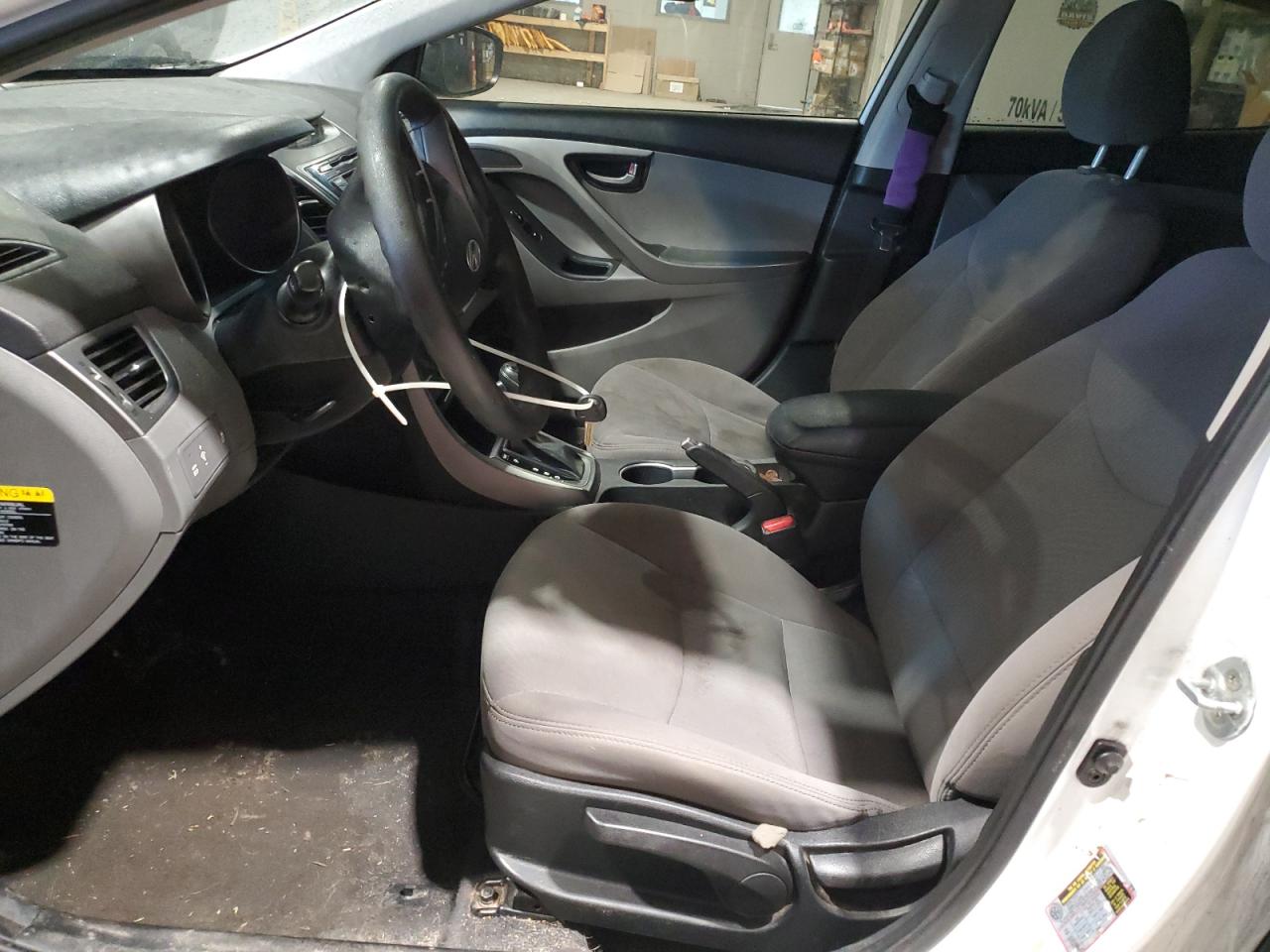 2016 Hyundai Elantra - Image 7
