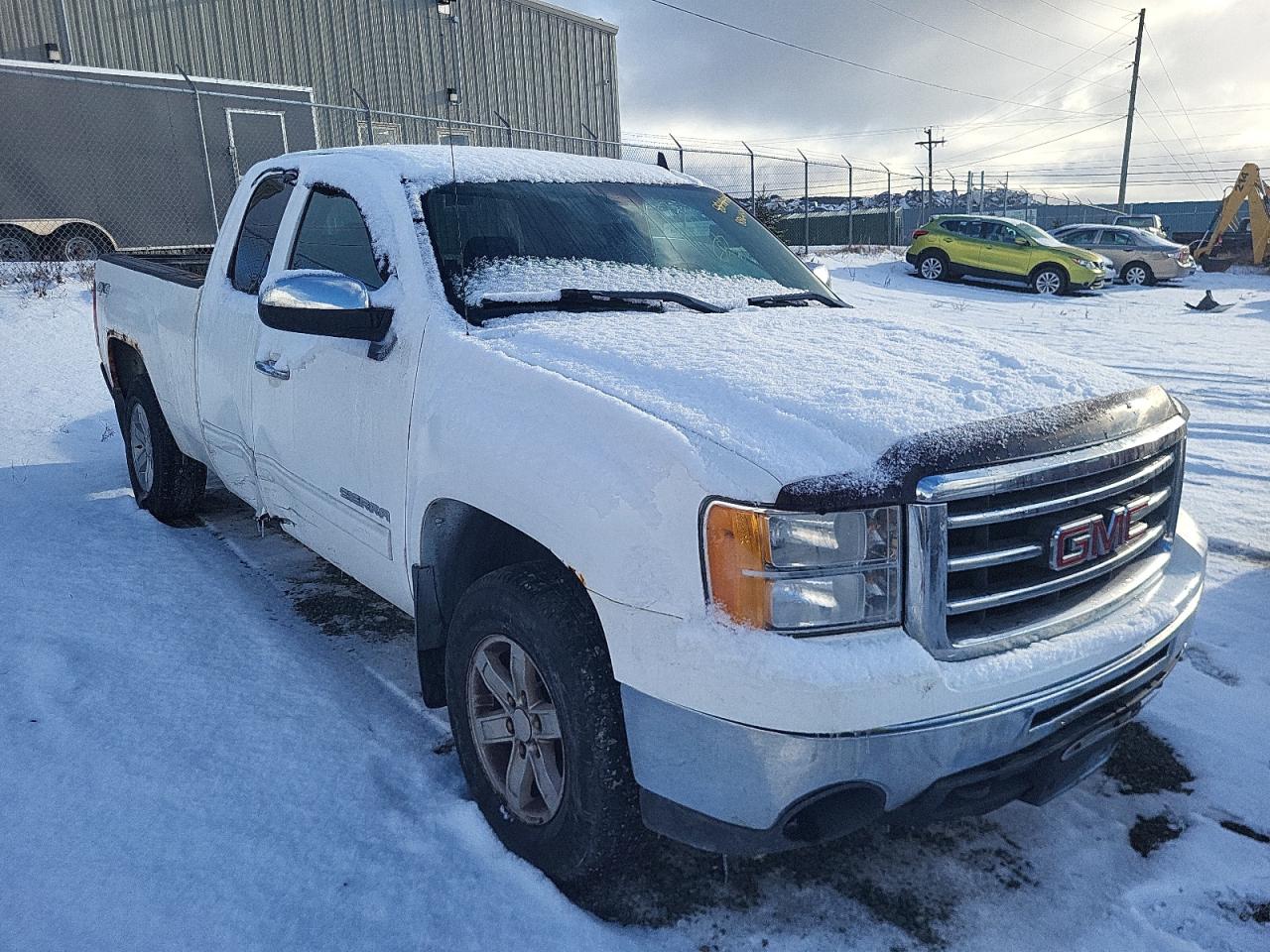 2013 GMC Sierra - Image 4