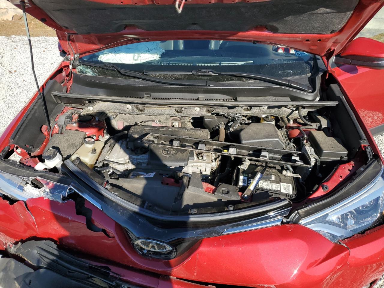 2017 Toyota RAV 4 - Image 12