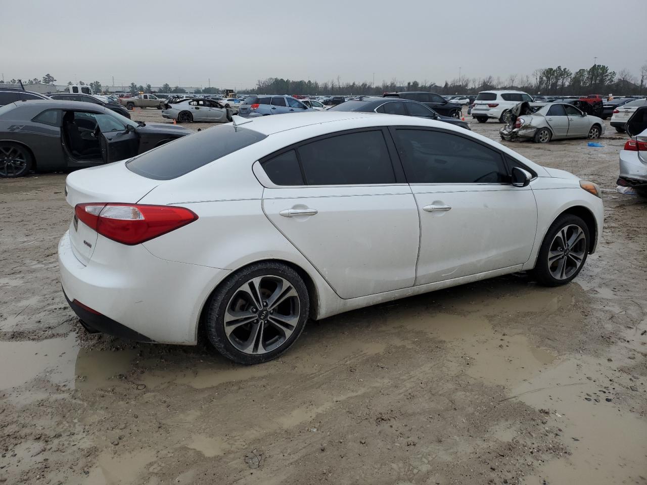 2016 Kia Forte - Image 3