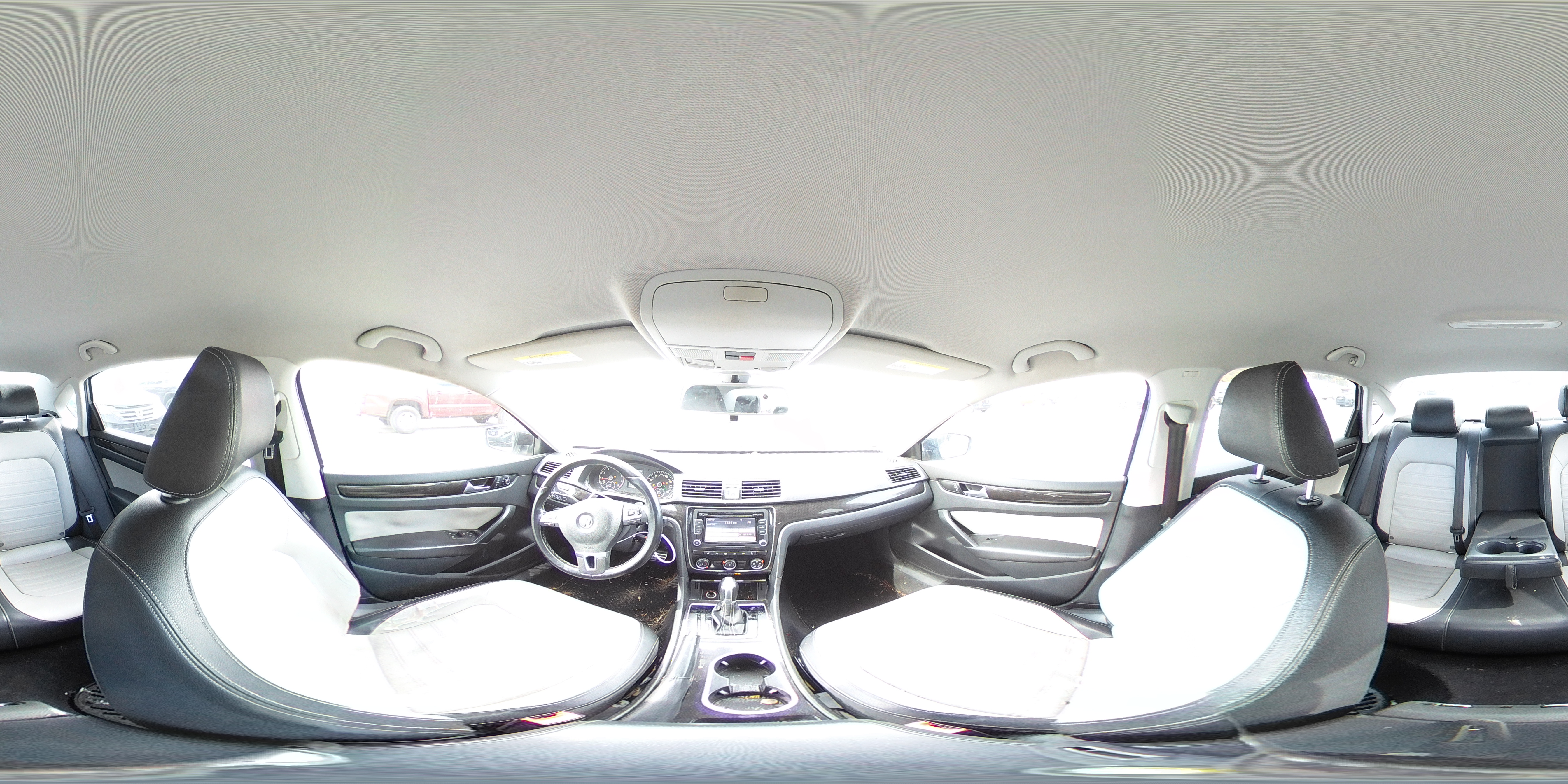 2015 Volkswagen Passat - Image 13