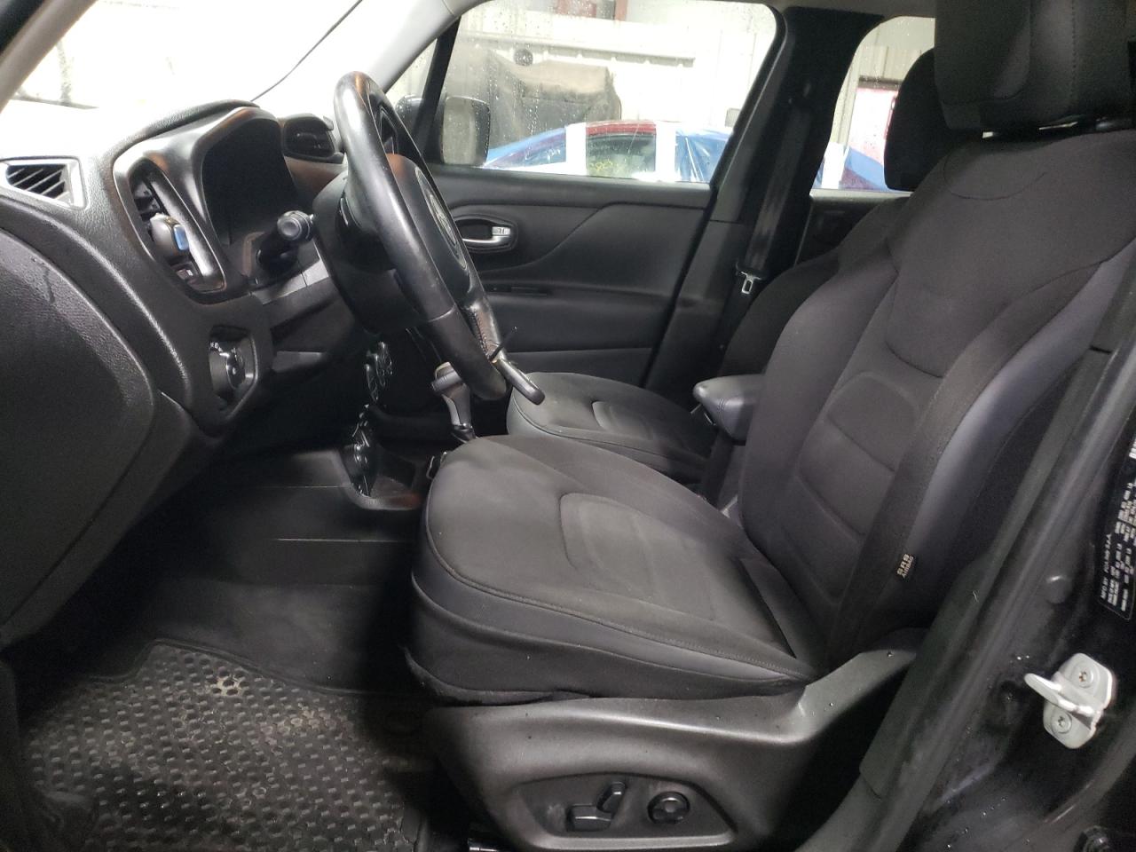 2016 Jeep Renegade - Image 7