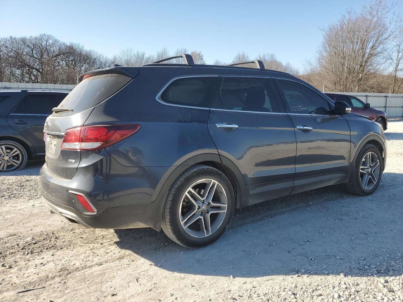 2018 Hyundai Santa Fe - Image 3