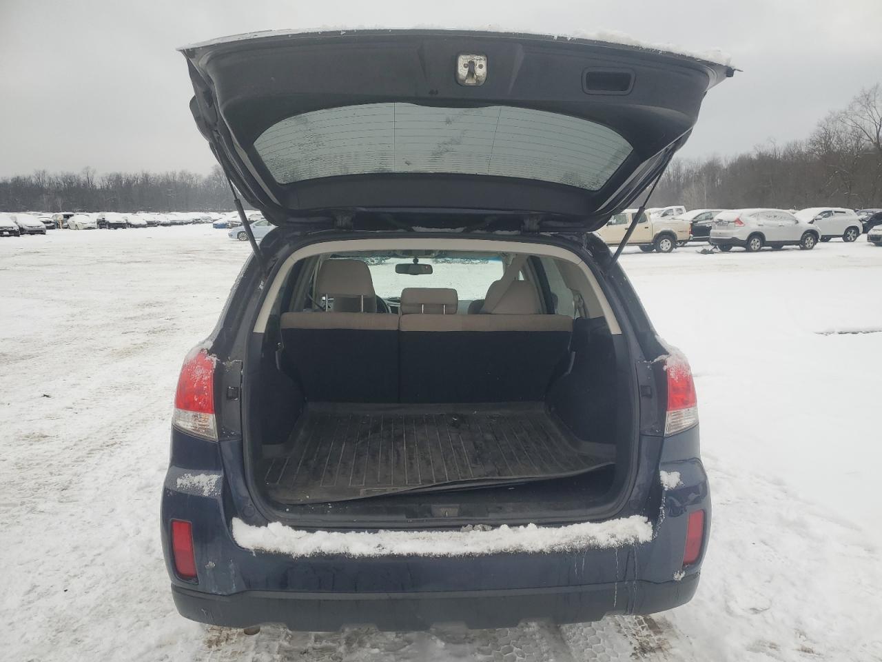 2013 Subaru Outback - Image 6