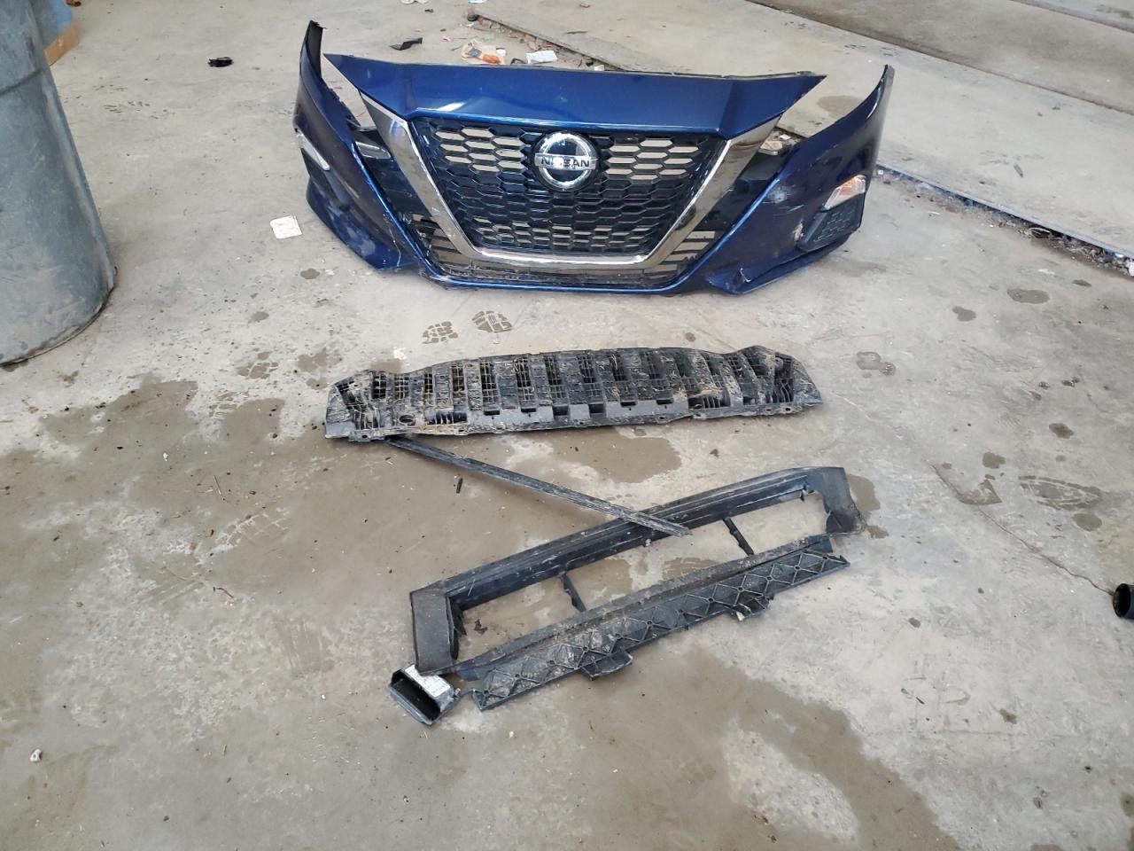 2021 Nissan Altima - Image 12