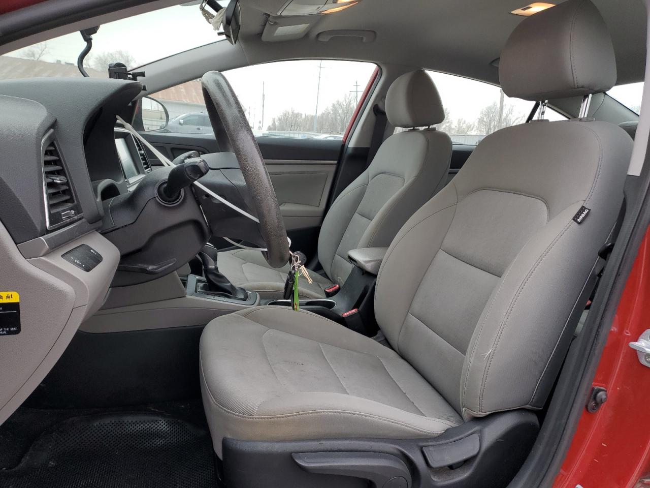 2017 Hyundai Elantra - Image 7